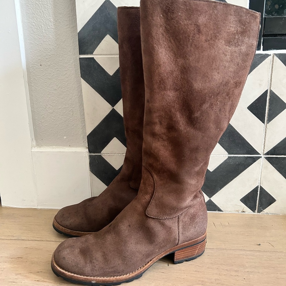 Ugg Broome 5518 brown suede riding tall boots shearling lined women's size 8